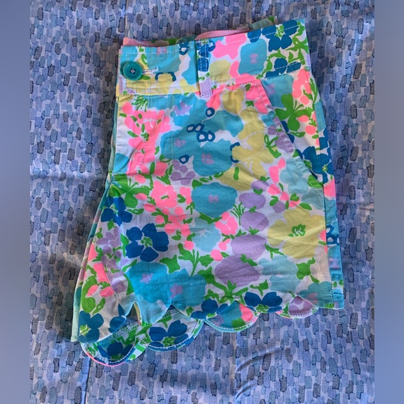 🌸 Lily Pulitzer Buttercup Shorts🌸 - Picture 9 of 11